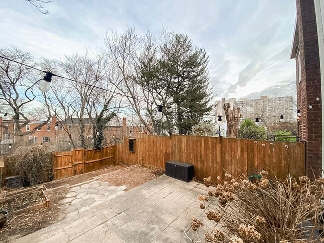 Building Photo - Charming 3 Bedroom, 2 Bath Home in Welcoming Warwick Village