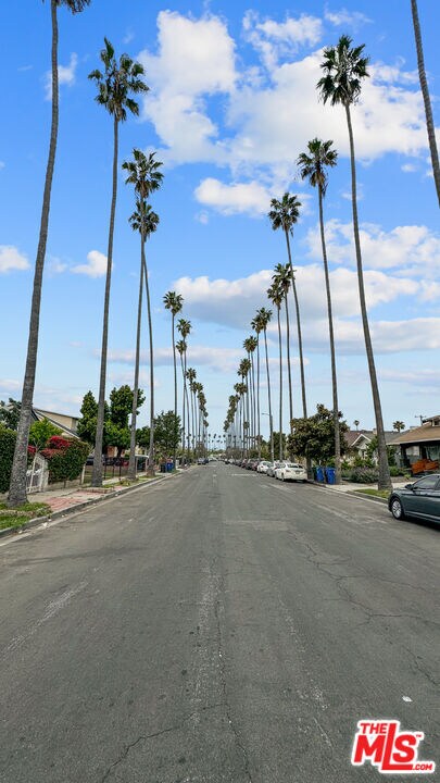 Building Photo - 3489 2nd Ave