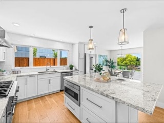 Building Photo - 627 E Angela St