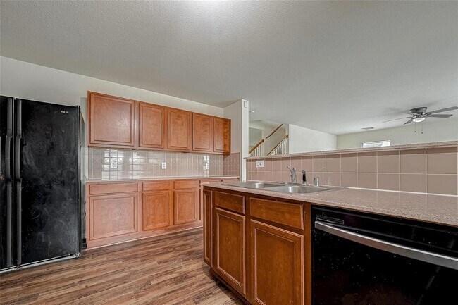 Building Photo - 2111 Gable Hollow Ln