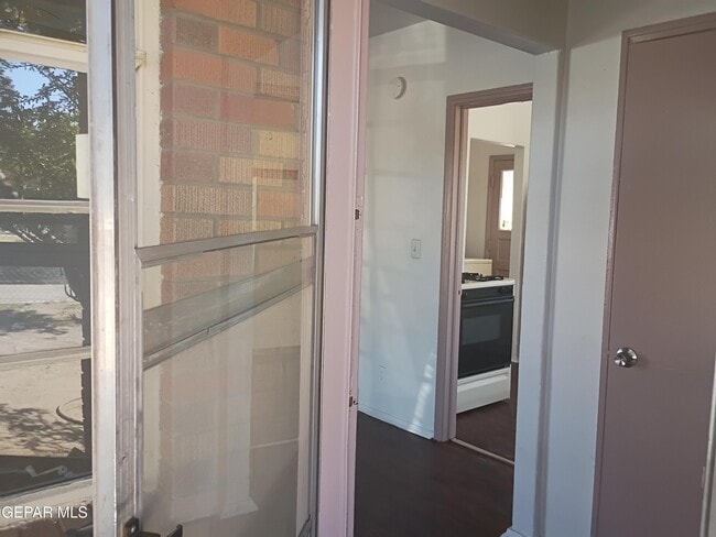 Building Photo - 4704 Clifton Ave