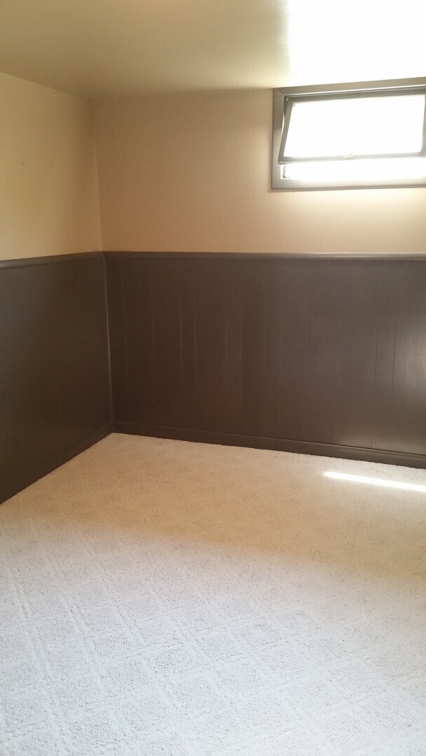 Building Photo - WEST END CHARMER! PERFECT HOME FOR ENTERTA...