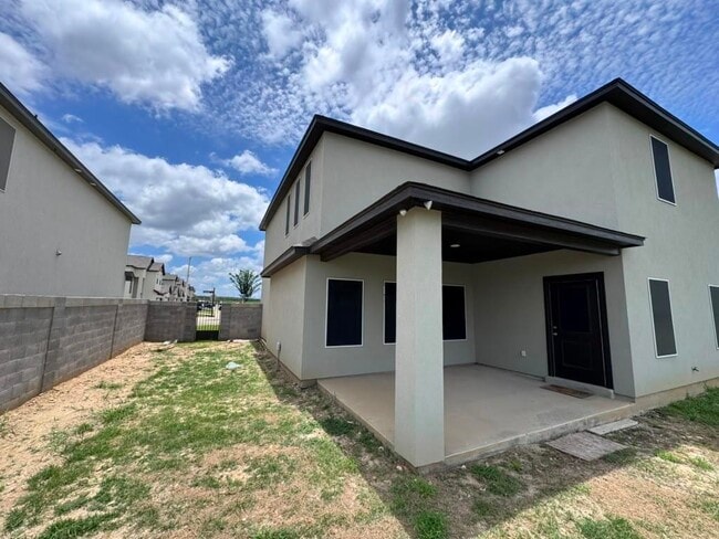 Building Photo - 3012 Clydesdale Dr