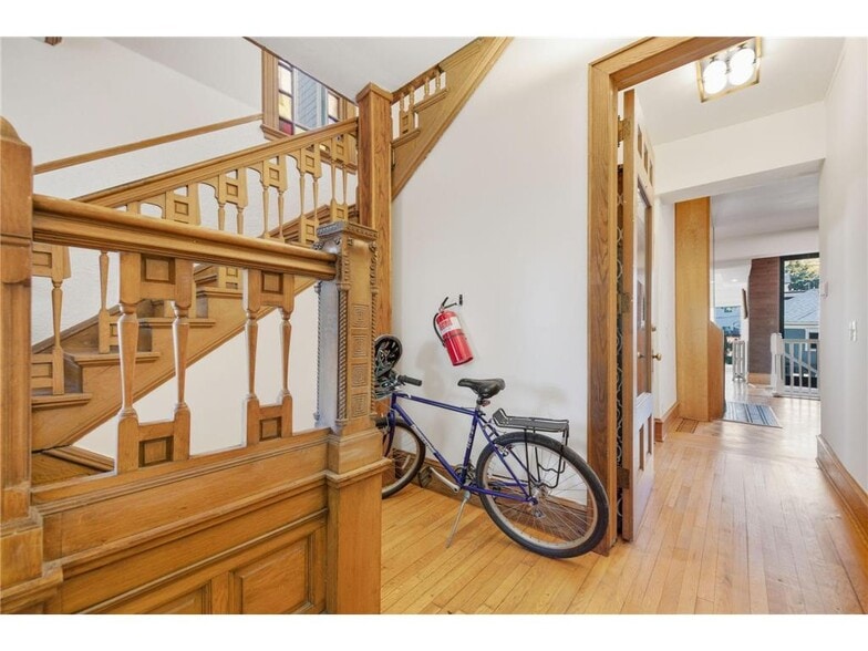 Building Photo - 2701 DuPont Ave S