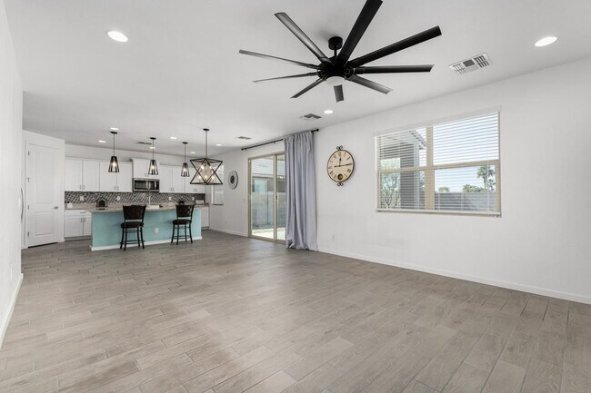 Building Photo - 22612 N 126th Ln