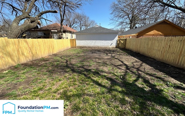 Building Photo - 1663 Humber St