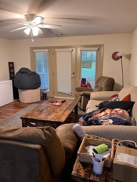 Building Photo - 1613 Muscovy Way