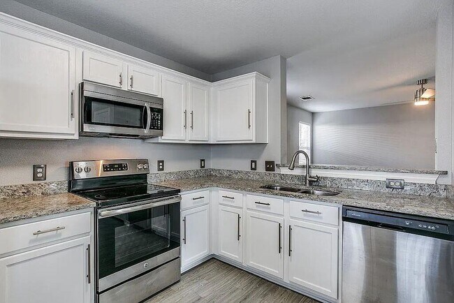Building Photo - 1200 Kenneys Way