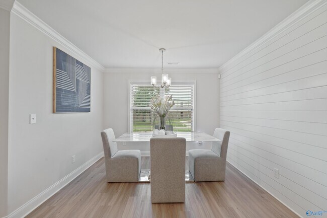 Building Photo - 6077 Thorntons Way Cir NW