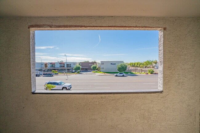 Building Photo - 8550 E McDowell Rd