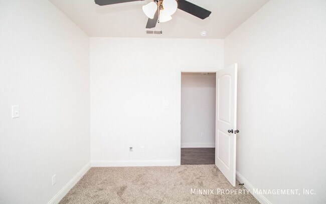 Building Photo - 2011 102nd St