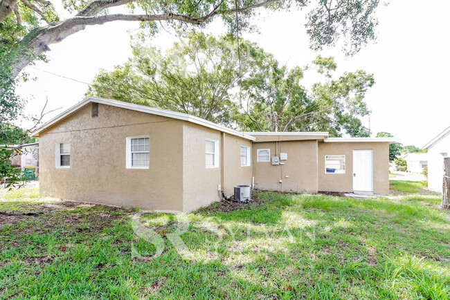 Building Photo - Lovely 3BR 1.5BA Home for You