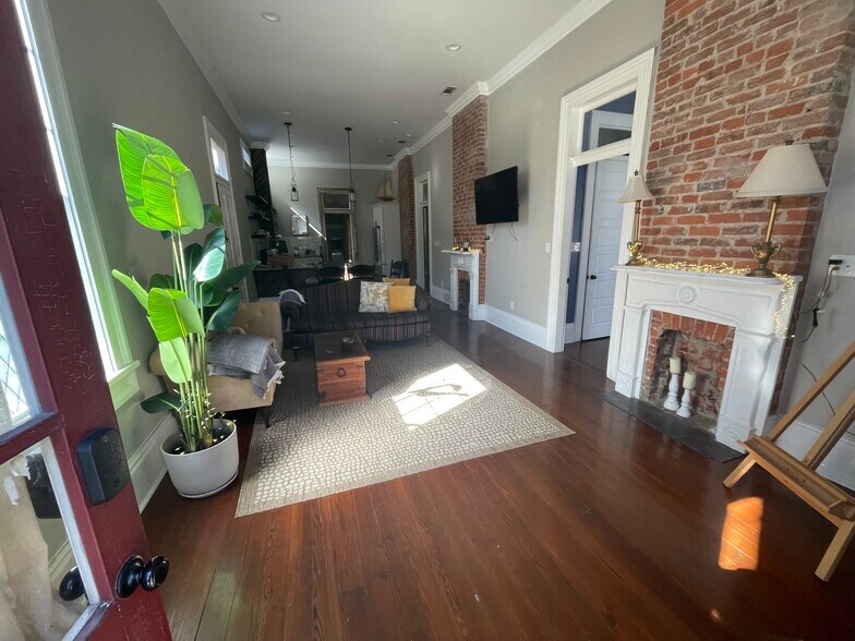 Building Photo - 2123 N Villere St