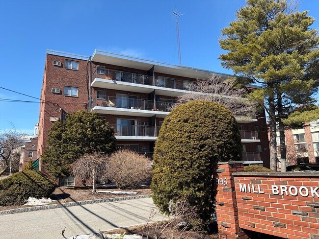 Building Photo - 995 Massachusetts Ave