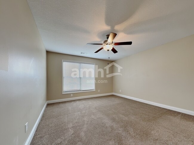 Building Photo - 3419 Greentree Ln