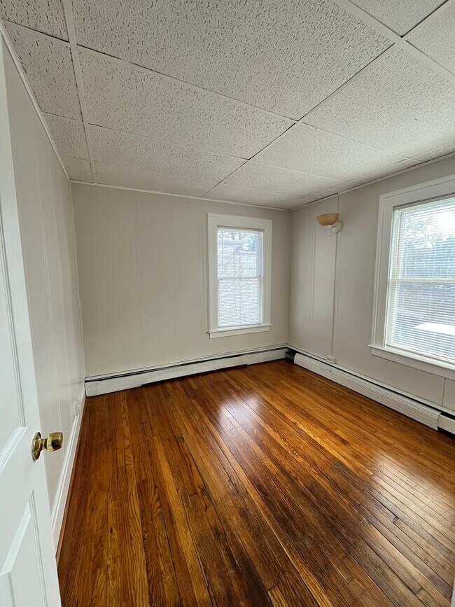 Building Photo - 128-130 Mildred Ave.