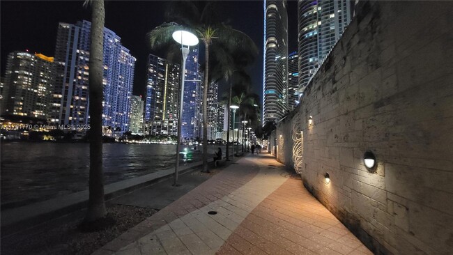 Building Photo - 325 S Biscayne Blvd