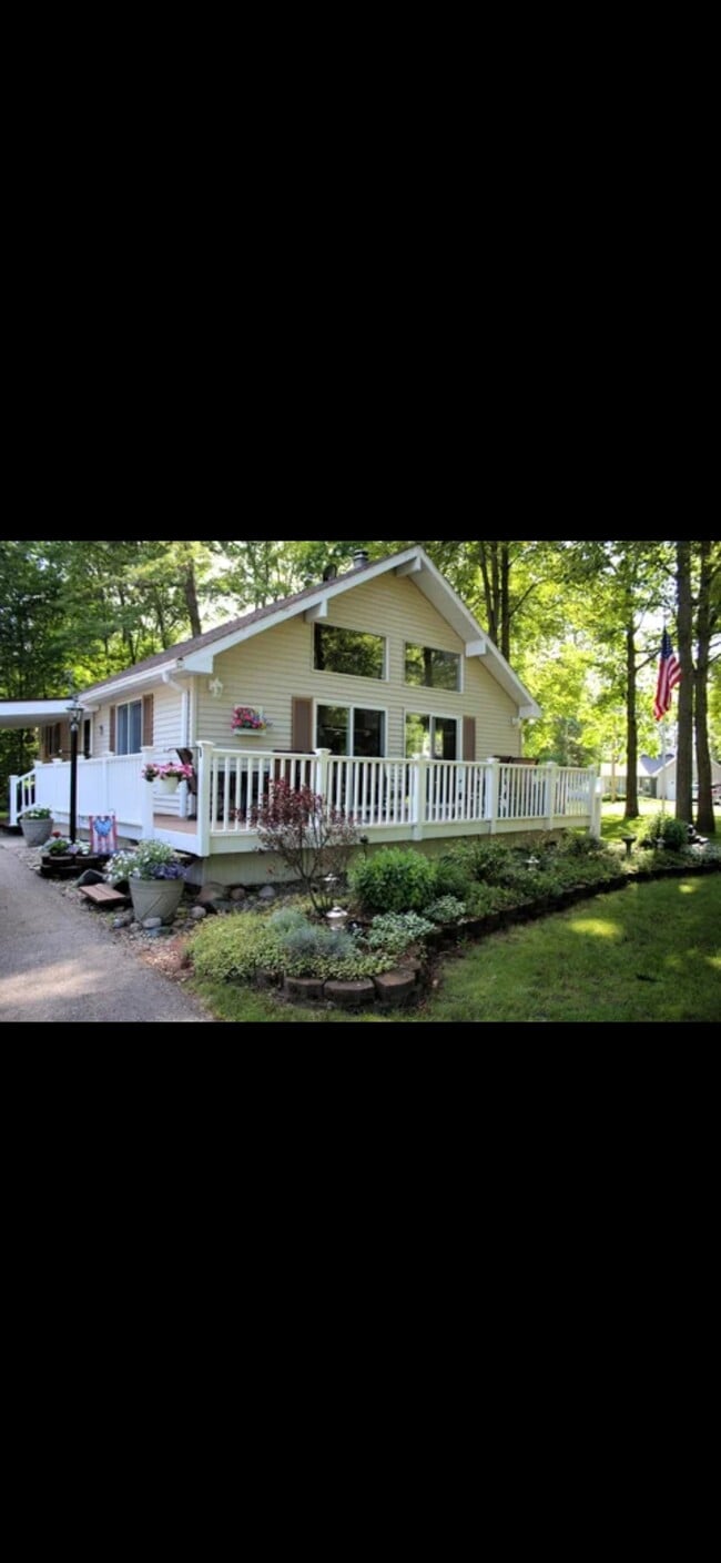 Building Photo - 10905 1st St