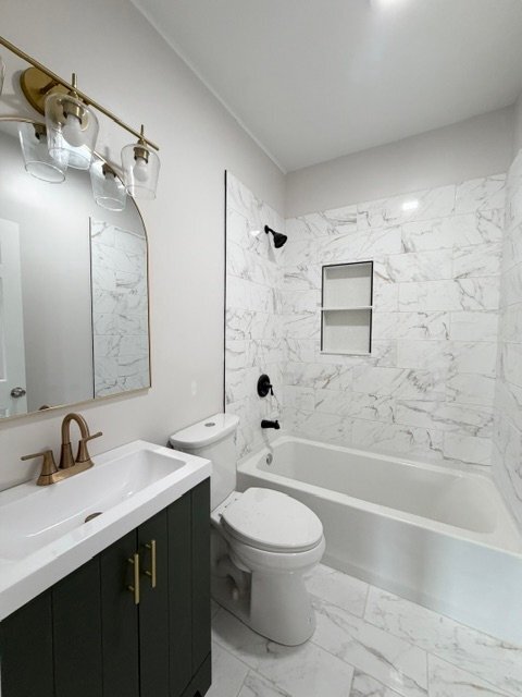 Building Photo - 21 N Locust St