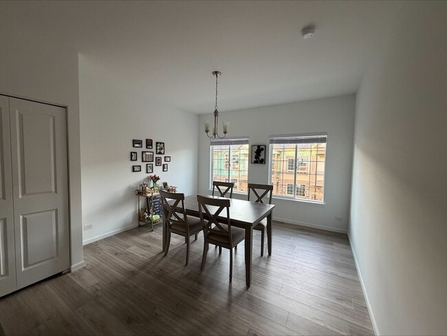 Building Photo - 235 Regency Ct