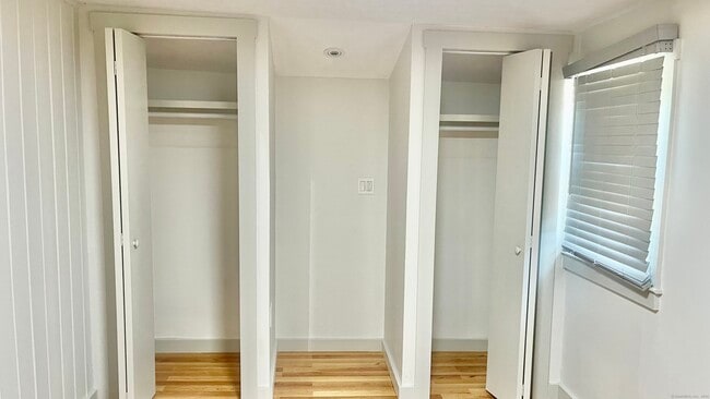 Building Photo - 18A Melba St