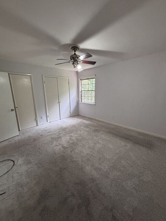 Building Photo - 2643 Southbury Cir