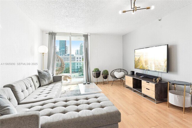 Building Photo - 1035 West Ave