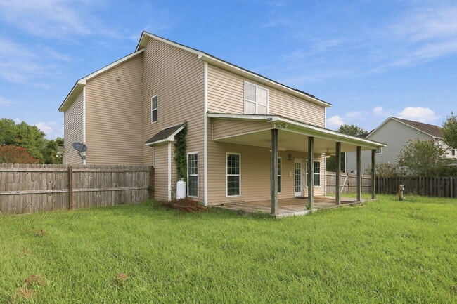 Building Photo - 116 Spring Leaf Ln