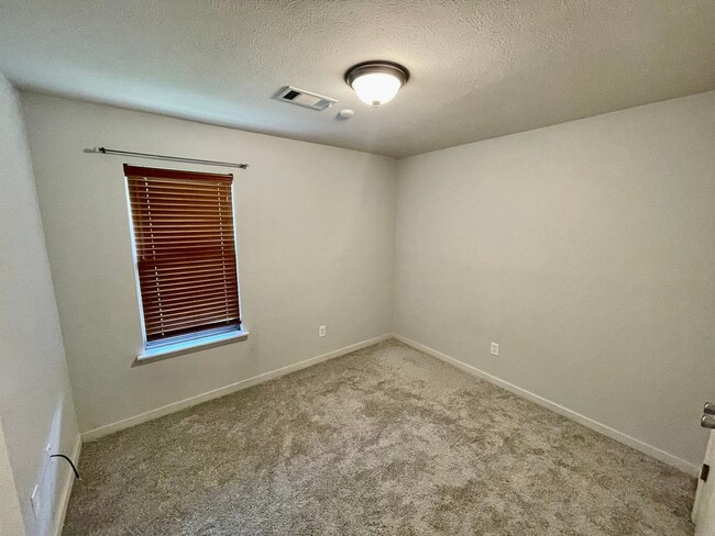 Building Photo - 3/2 For Rent in Byram!