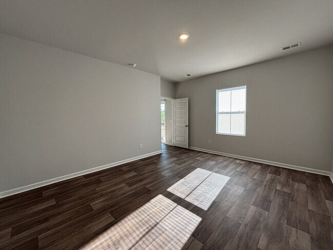 Building Photo - 342 Tiliwa St