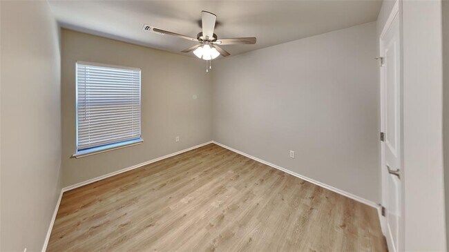 Building Photo - 9121 NW 127th St