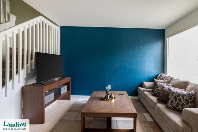 Building Photo - 1140 SE 24th Rd