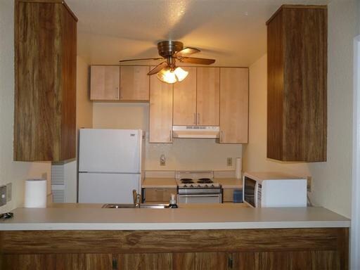 Building Photo - 18 Castlecrest Dr