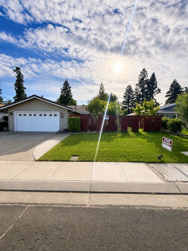 Building Photo - 1345 Pajaro Ave