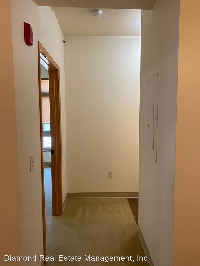 Building Photo - 1 br, 1 bath Apartment - 1000 SUNSET 1000 ...