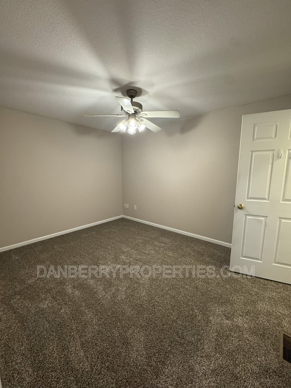 Building Photo - 216 Madison Ave