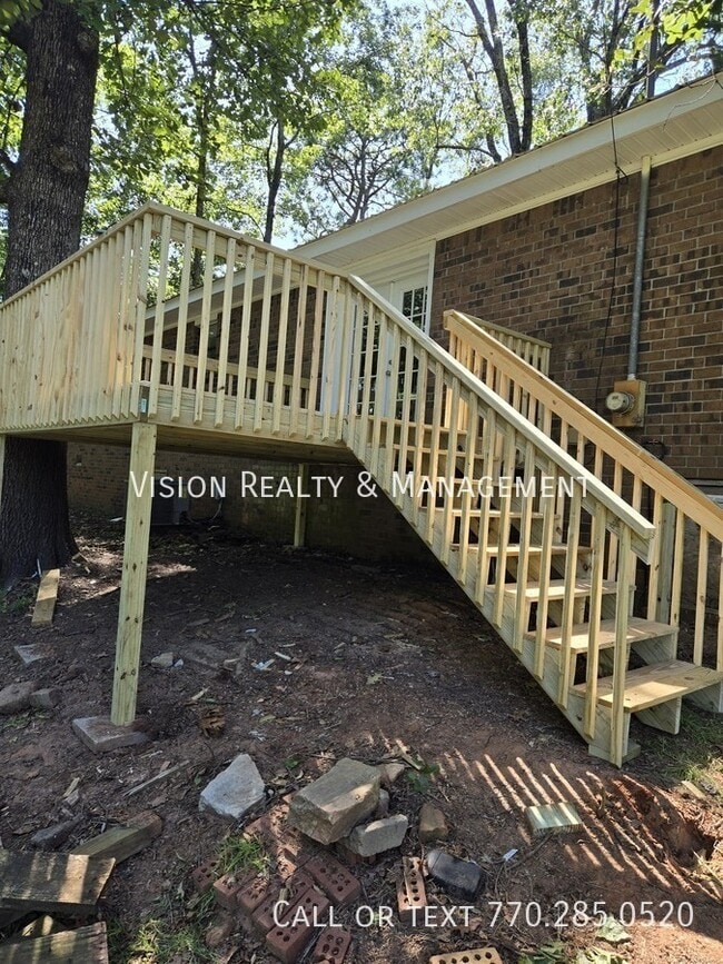 Building Photo - 155 Castleman Rd