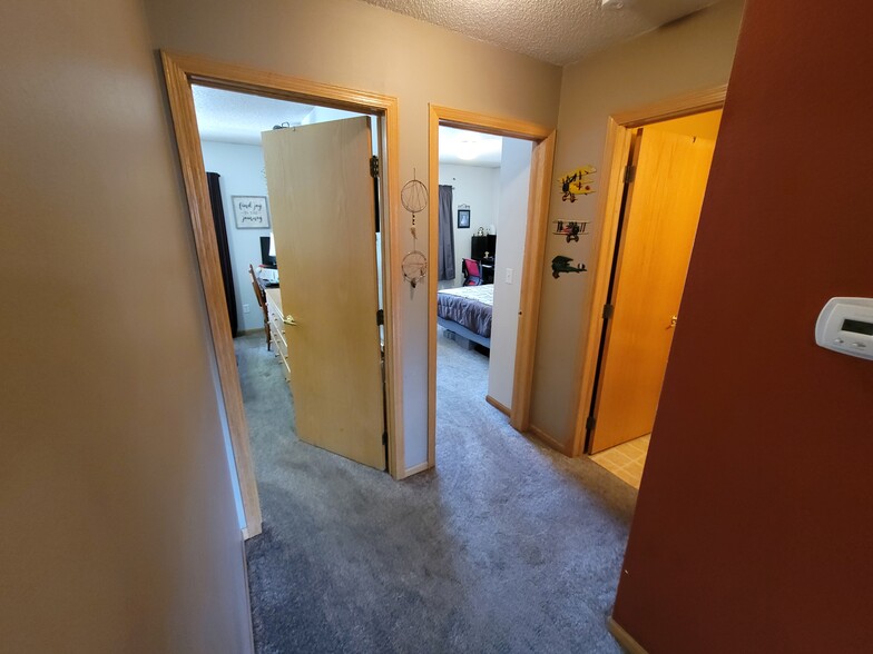 Picture for Room Size Comparison of an Identical Unit - 4907 South Tennis Lane