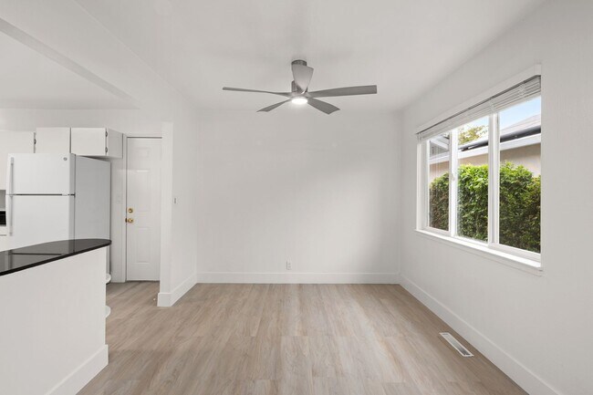 Building Photo - Beautiful remodeled 3 bed 2 bath home in Cupertino. Top Rated Schools. Must see!