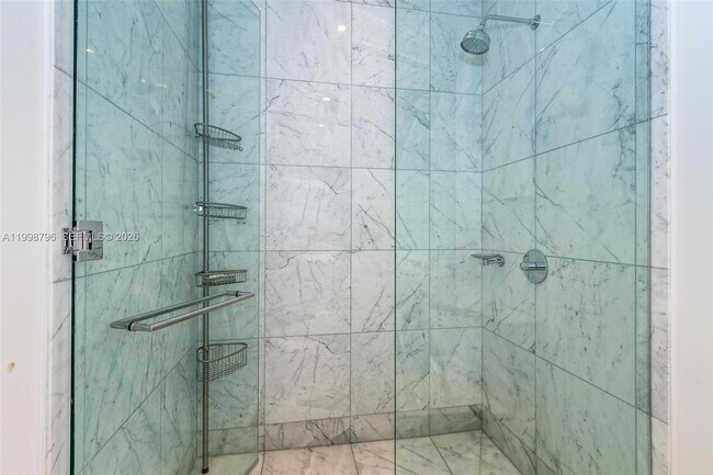 Building Photo - 16901 Collins Ave