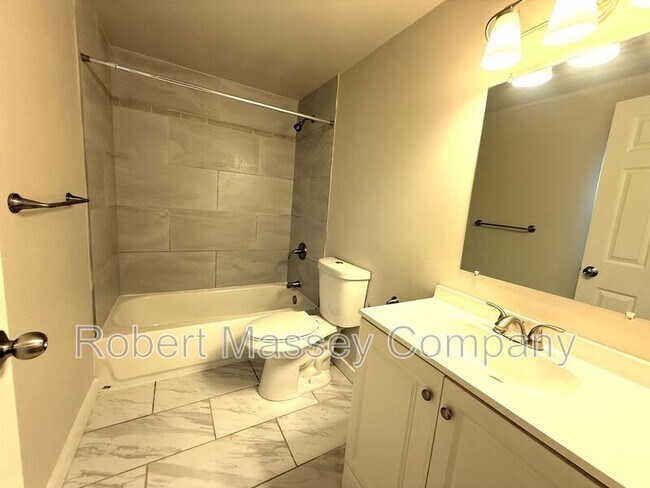 Building Photo - 1435 Mellwood Ave