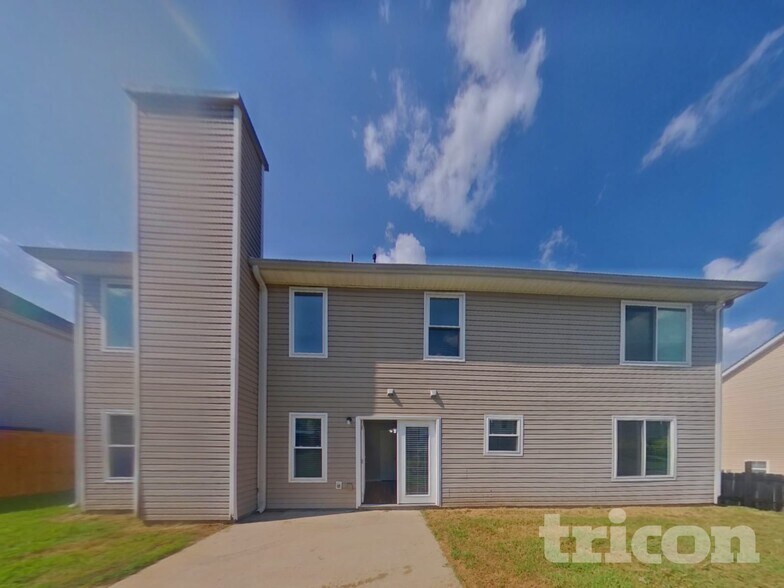 Building Photo - 1916 Hillspring Lane Lithonia GA