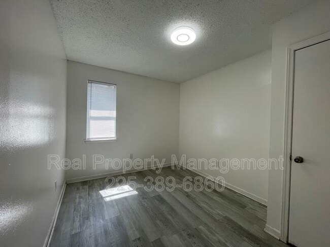 Building Photo - 1511 Cristy Dr