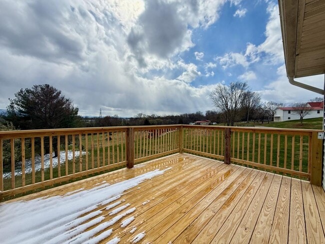 Building Photo - 275 Stone Dam Rd