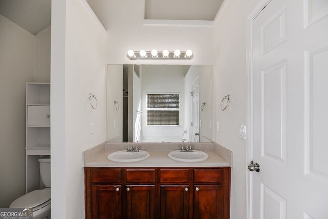 Building Photo - 6968 Foxmoor Way