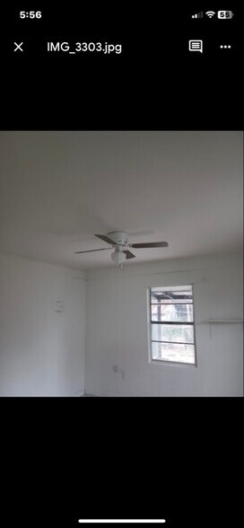 Building Photo - 904 E Lucas Ave