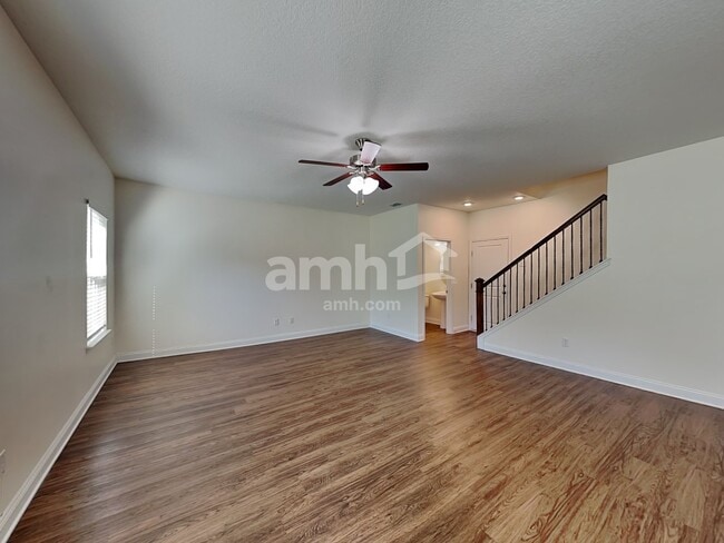 Building Photo - 3132 Creek Village Ln