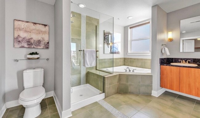 Building Photo - Amazing City Views