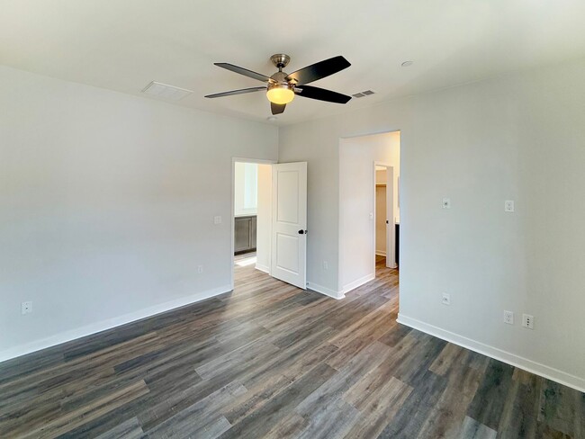 Building Photo - Great 2B/2.5BA Townhome in Oceanside!