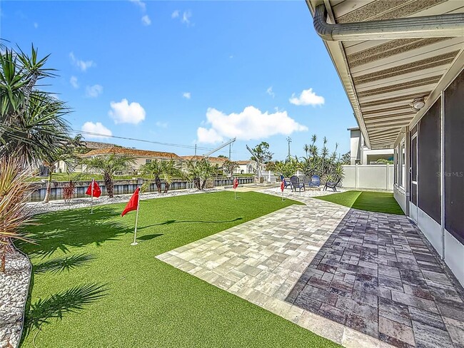 Building Photo - 572 Baywood Dr N